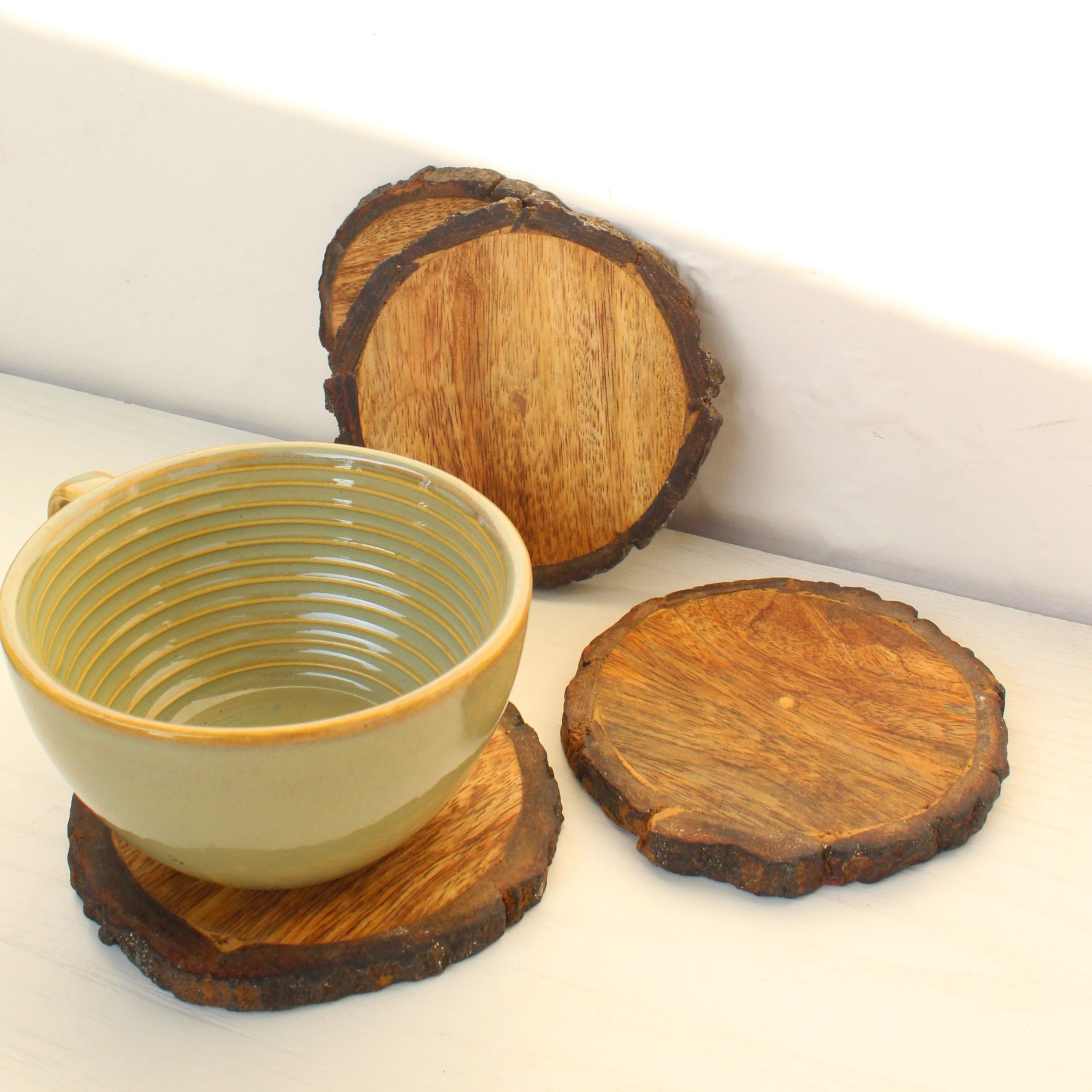 Wooden bark edge coasters for drinks